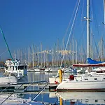 Les Terrasses Fleuries By Interhome 아파트